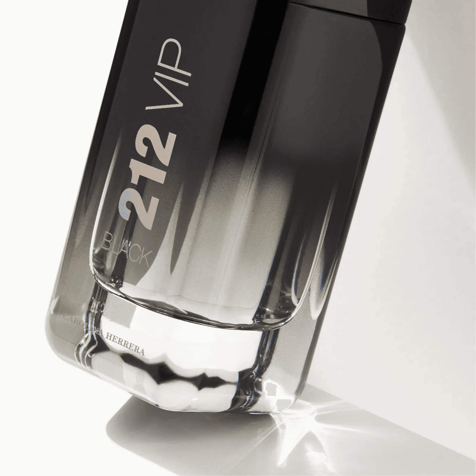 Carolina Herrera 212 VIP Black